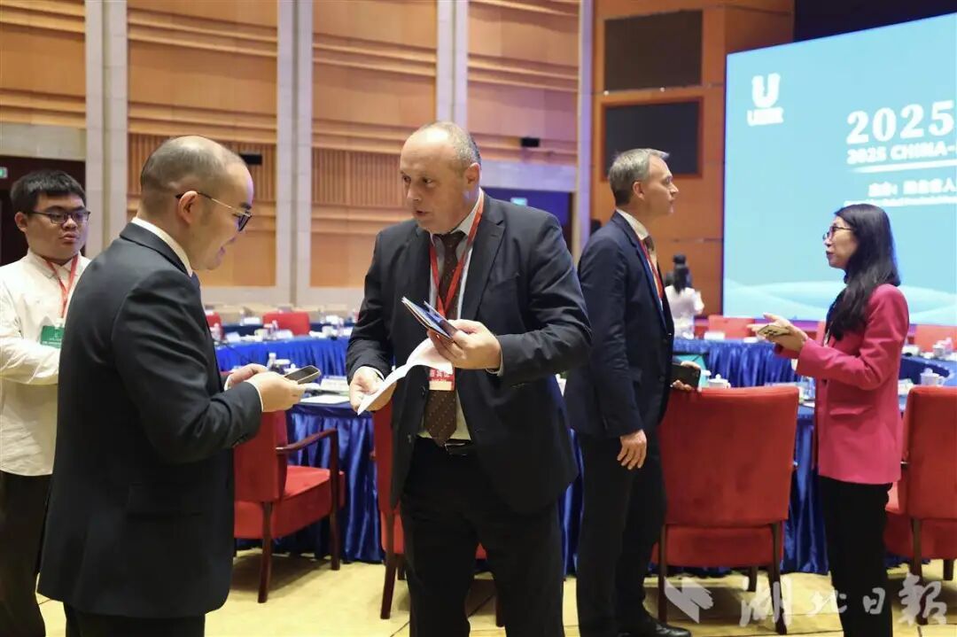 pg����ģ����(�й���)�ٷ���վ